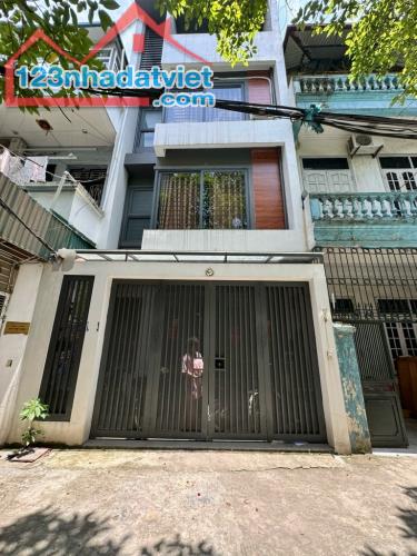 Siêu phẩm 4 tầng, 55m2 trung tâm Ngọc Lâm, Nguyễn Văn Cừ, Ngõ ô tô, chờ thang máy