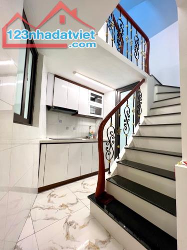 NGUYỄN NHƯ ĐỔ , 1 NHÀ DUY NHẤT - PHỐ THOÁNG - NHÀ RỘNG - 30M/33MT2 X 5 TẦNG - 3