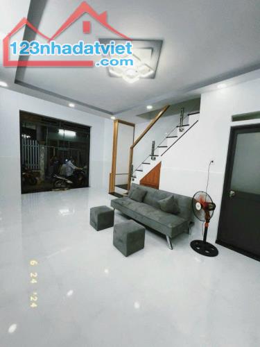 BÌNH TÂN GẦN CHỢ BÌNH LONG - 32M2 - 2 TẦNG MỚI ĐẸP CHỈ NHỈNH 3 TỶ - 1