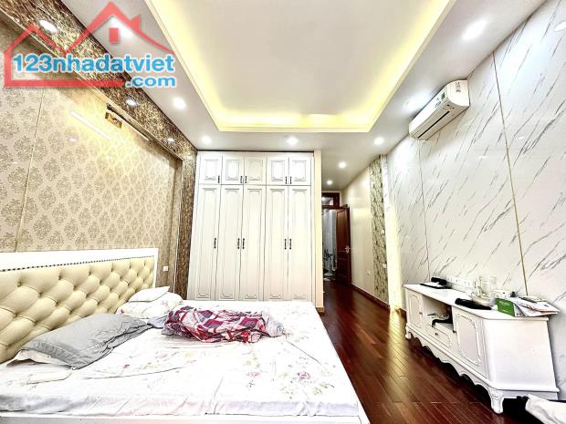 BIỆT THỰ  HƠN 100m2 - 6TẦNG -THANG MÁY - CHỦ TỰ XÂY TÂM HUYẾT - Ô TÔ 7 CHỖ CẤT TRONG NHÀ - - 3