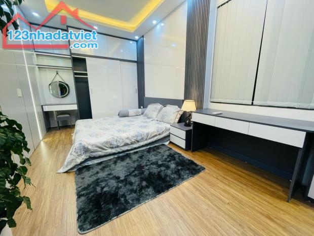 VIP NHẤT CẢM HỘI-HAI BÀ TRƯNG-1 BƯỚC CHÂN RA PHỐ-DUY NHẤT 1 CĂN CÒN SÓT LẠI..ĐẸP LONG LANH - 5