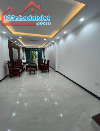 Chỉ xx triệu/1m2!Bán nhà ngõ 44 phố Hào Nam,lõi Đống Đa,ngõ thông,nhà dân xây chắc chắn