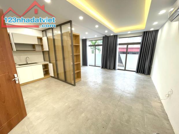 [3 Ô tô tránh] Bán nhà Phố Bạch Mai,60m2X5T, MT 7m, giá 17.2 tỷ, KD Sầm Uất, Vỉa hè rộng