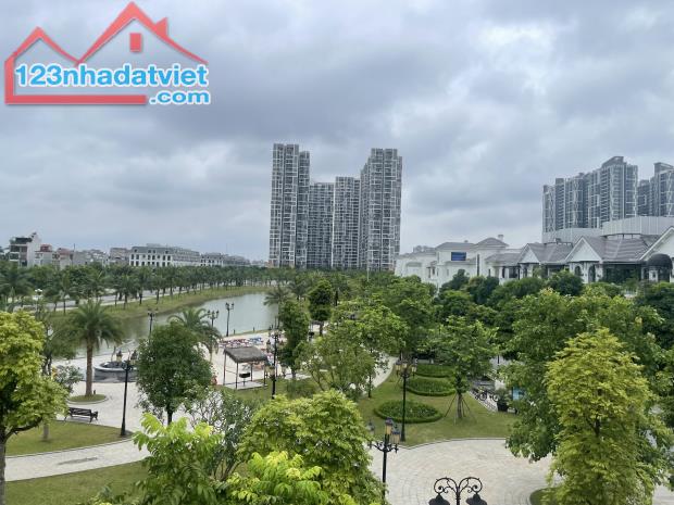 Bán biệt thự hoàn thiện Full đồ vị trí đẹp view vườn hoa Ngọc Trai 21 Ocean Park Gia Lâm - 4