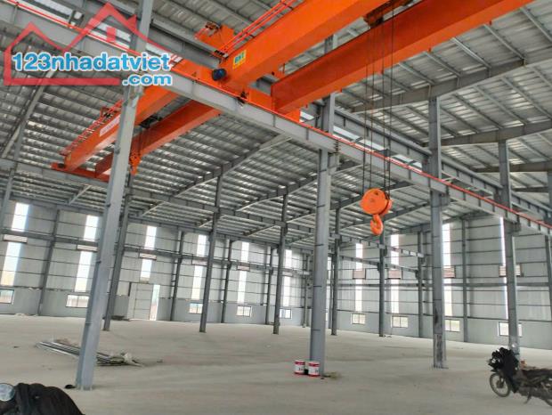 Cho thuê 5000m2 sẵn cẩu trục 7.5tấn trên đường 379,gần Văn Giang, Hưng Yên