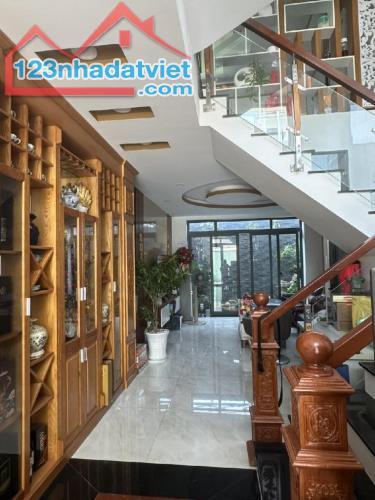 Bán nhà QL 1A Q12, 60m2, 1 lừng, 2L, 4 Phòng ngủ, ngang 4m, Đường 6m giá chỉ 5.x tỷ - 2