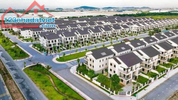 Căn Shophouse 100m2 xây 3 tầng mà giá 5.9xx tỷ ngay Long Biên Hà Nội