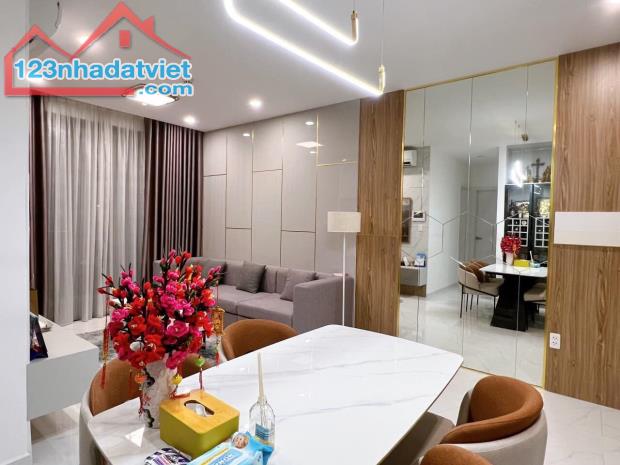 CĂN HỘ D’LUSSO AN PHÚ Q2 - VIEW ĐẸP - HỒ BƠI - 65M2 ( 2pN 2wc ) - TẶNG FULL NỘI THẤT