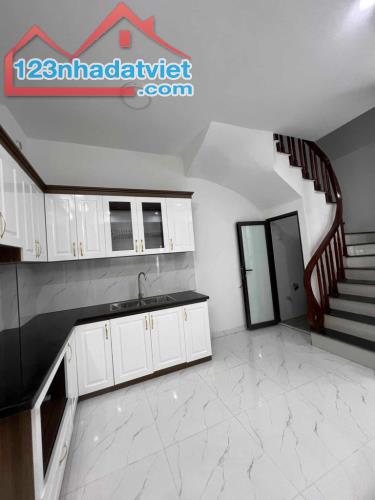 Bán nhà Gia Quất, 42m2, 3 tầng, 3 tỷ, nhà đẹp ở ngay - 1