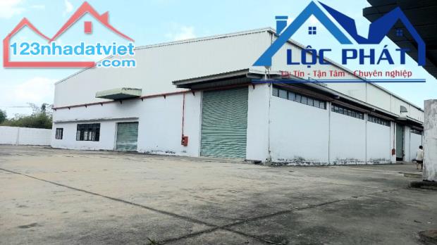 Cần chuyển nhượng nhà xưởng lô góc 2 mặt tiền tại KCN Nhơn Trạch, Đồng Nai 24.000 m2 chỉ - 2