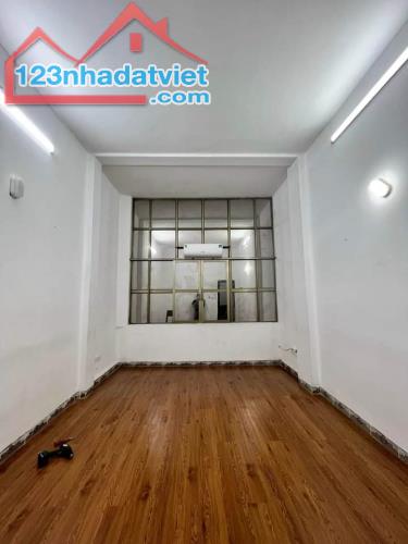 Cho thuê nhà ngõ ôtô phố Nguyễn Xiển Thanh Xuân 30m x 4 tầng, giá 13tr/tháng - 2
