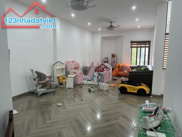 BIỆT THỰ SÂN VƯỜN SAT PHÚ MỸ HƯNG, ĐƯỜNG C1, PHƯỚC KIỂN, NHÀ BÈ, 3 TẦNG, 250M2, 26.9 TỶ. - 4