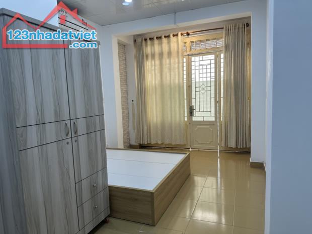 🍀 Nhà đường Nguyễn Kiệm, 4x18.5m, 3 phòng ngủ, full nội thất 🍀 - 1
