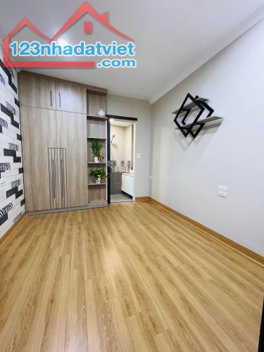 NHÀ SIÊU ĐẸP Ở LUÔN VIỆT HƯNG 52M2 KIẾN TRÚC ĐỈNH FULL NỘI THẤT, TIỆN ÍCH BẠT NGÀN. 6,5TỶ - 3