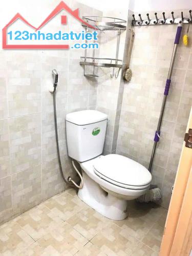 Bán nhà C4, tặng 40m2 đất tại Đại Từ, Linh Đàm, Đại Kim, oto vào nhà, nhỉnh 90tr/m2 - 2