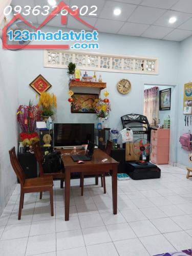 nhà Hẻm Thiên Quang trung Chánh Hóc Môn 60m2 mới ở ngay