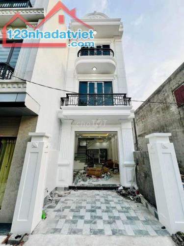 Nhà Đẹp 3,5T-34m2 Trong Đê Đông Lao Nhỉnh 2 Tỷ Cách Yên Nghĩa Chỉ 10P Đi Xe