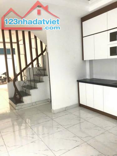 Nhà Đẹp 3,5T-34m2 Trong Đê Đông Lao Nhỉnh 2 Tỷ Cách Yên Nghĩa Chỉ 10P Đi Xe - 3