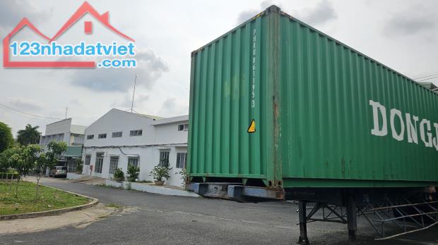 Kho 400m2 xe container vào tới cửa, PCCC đầy đủ, gần khu Chế xuất Linh Trung