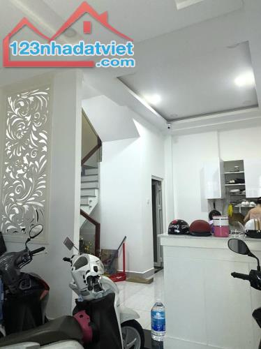 BÁN NHÀ QUẬN 10 NGAY TÔ HIẾN THÀNH-CMT8, HẺM 3M THÔNG, DÂN TRÍ CAO, 38Mx4 5PN MỚI, 5 TỶ x