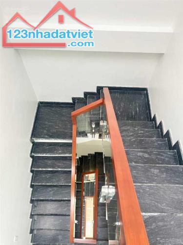 Bán nhà phố Quang Trung, Hà Đông, 40m, 4 tầng Giá hơn 4 Tỷ, cách Ô tô tránh 25m, ngõ cực - 2