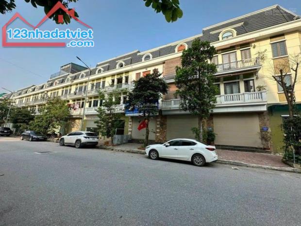 chính chủ bán căn shophouse trung tâm dòng tiền