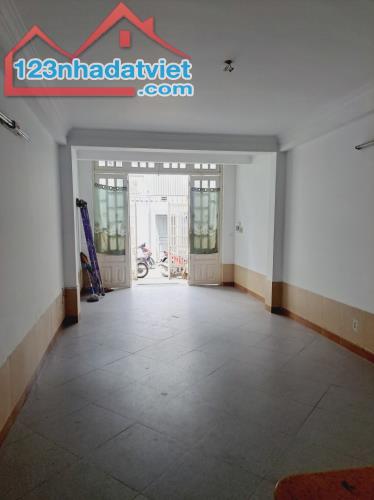 BÁN NHÀ TÂN BÌNH OTO VÀO NHÀ CHDV 70M2 5 TẦNG NGANG 4M 11 PN HẺM 6M PHỔ QUANG  9.5 TỶ.