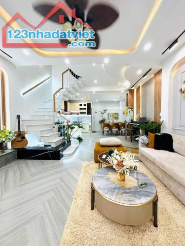 ♣ Nhà gần MT Nguyễn Hoàng, 60m2, 4 tầng, mới đẹp, xịn sò - 1