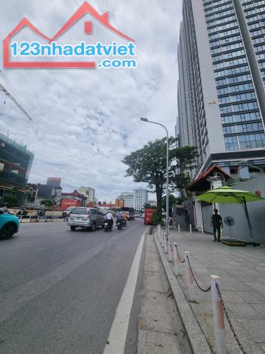 Bán nhà Mặt phố Kim Mã 31m2, 4 tầng view Metro polis Liễu Giai sổ vuông nhà không lỗi - 2