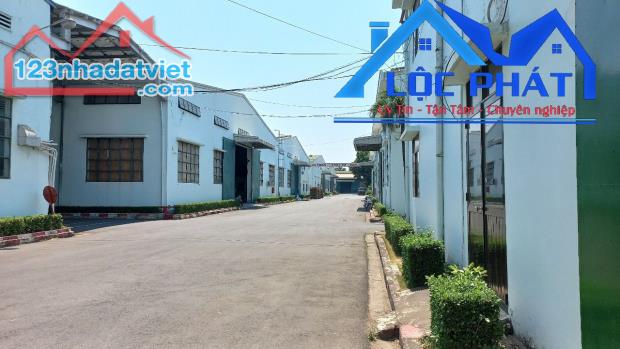 Cho thuê xưởng kcn Biên Hòa 6.300 m2 chỉ 3,8 usd/m2