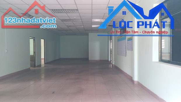 Cho thuê xưởng kcn Biên Hòa 6.300 m2 chỉ 3,8 usd/m2 - 1