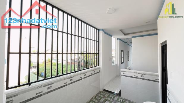 Bán nhà hoàn công 1T1L Bửu Hoà, Biên Hoà. DT: 4x16,9=67m2. Giá: 2tỷ9 TL, đường oto thông - 3