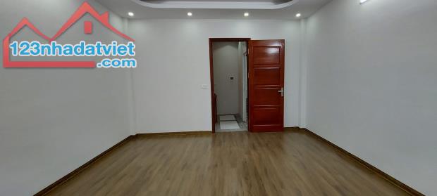 NHÀ ĐẸP - MỚI XÂY 5 TẦNG - PHÚ LƯƠNG - HÀ ĐÔNG - Ô TÔ ĐẬU CỬA - GIÁ CHƯA TỚI 3 TỶ