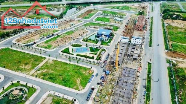 Cần bán nhanh lô 100m2 ngay đối diện công viên dự án The Sol City - 2