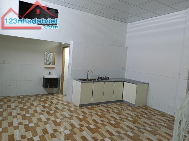Bán nhà Bình Tân, đường Phạm Đăng Giảng, 65m2, 1 lầu, giá rẻ chỉ nhỉnh 4 tỷ - 4