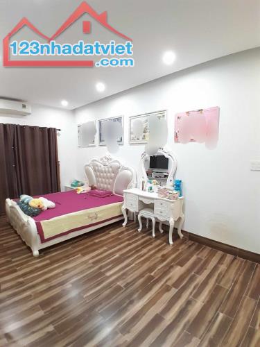 👉 CHỈ 7,9 tỷ, SỞ HỮU NHÀ ĐẢO VIP, EURO VILLA 2,HOÀ XUÂN, ĐỖ ĐĂNG ĐỆ,115m2,3 tầng, 4 ngủ - 3