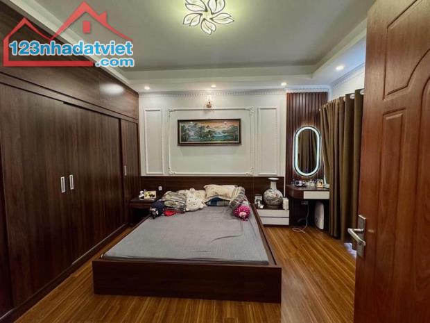 BÁN NHÀ MẶT PHỐ KHƯƠNG THƯỢNG, ÔTÔ TRÁNH, KINH DOANH SẦM UẤT. 50M,4TẦNG, 8 TỶ . 0984823023 - 1