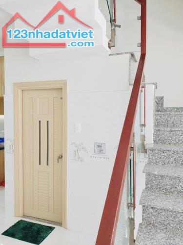 Bán Nhà Mới Xây  Ngay Công Viên Tên Lửa, DT 84m2, Xây Dựng 5 Tầng Giá 9,2 Tỷ - 2