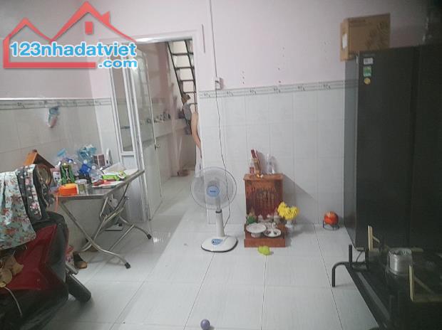 Bán nhà Bình Tân, đường Bùi Tư Toàn, 40m2, 1 lầu, hẻm ba gác, giá rẻ hiếm - 1