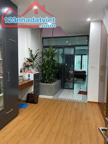 Bán nhà mặt phố Quần Ngựa, Ba Đình. 89 m2 x 5,5T x Mt 5,4 m. Kinh doanh Spa VP cho thuê. - 2