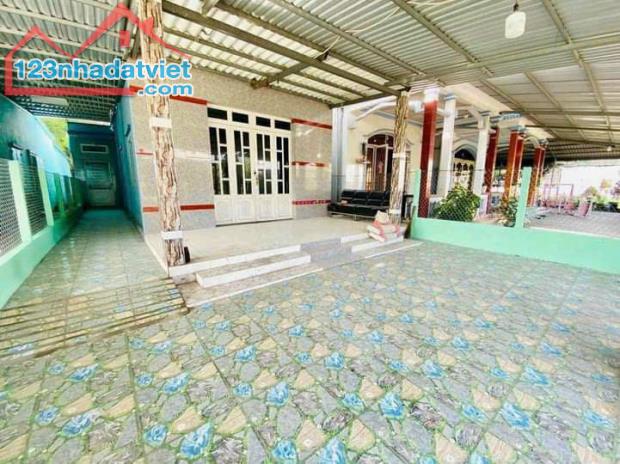 6,3x63 m2 FULL THỔ- sẵng nhà C4 kiên cố/ Tân Lân Cần Đước