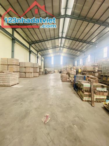 Cho thuê 1000m2 xưởng đầy đủ phòng cháy ngoài khu công nghiệp tại Khai Quang, Vĩnh Yên. - 1