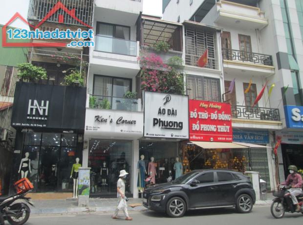 Nợ bank bán Gấp nhà mặt phố Bạch Mai sầm uất gần Phố Huế 43m2 chỉ 11.11 tỷ. 0989.62.6116