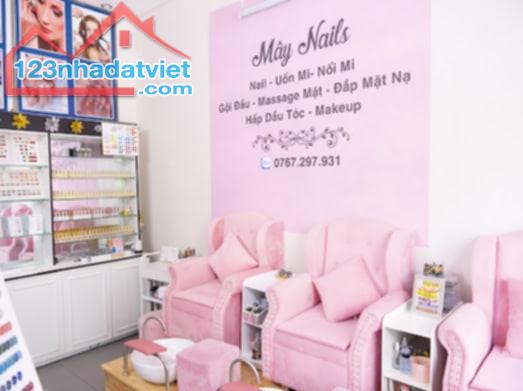 Do bận việc kinh doanh vì quản lý 2 tiệm nên không có thời gian chăm sóc SANG SPA CHỢ tân - 1