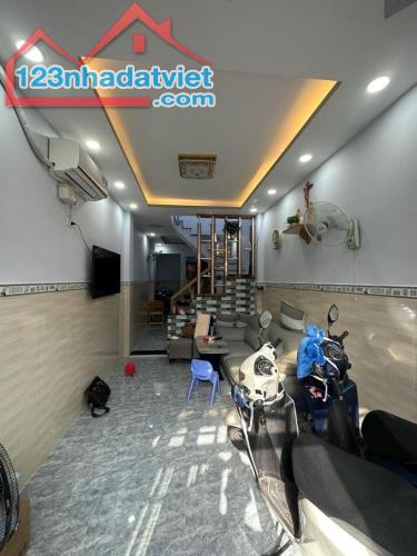 Bán nhà hẻm 2,5m Phan Huy Ích 33m2 – Giá 3,65 Tỷ tl - 2