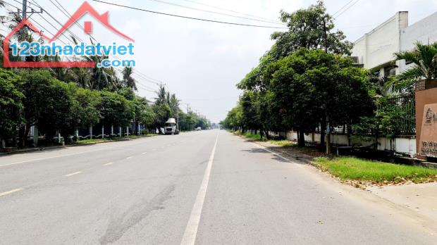 bán xưởng 7700m2 , giá 47.5 tỷ,  thuộc xã Đức Hòa Đông, Đức Hòa, Long An. - 1