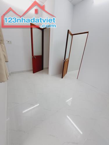 Bán Nhà Tân Sơn Nhì DT 40m2 ,nhà mới ở liền chỉ 3ty