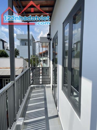 KHU DÂN CƯ HỒNG LONG - HẺM XE HƠI - 2 TẦNG - NGANG 5M - 50M2 - NHỈNH 3 TỶ - 2