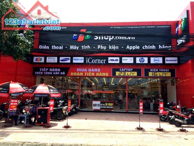 Bán nhà mặt phố Lạc Long Quân, Tây Hồ. 167 m2 x Mt 7,9m. Ô tô KD xây VP Khách Sạn cho thuê
