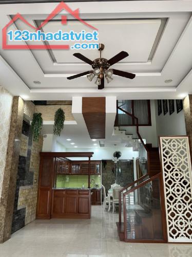 Bán nhà mặt tiền mới đẹp 4 tầng, Trần Thị Trọng, Tân Bình, 5x15, 75m2, nhỉnh 12 tỷ